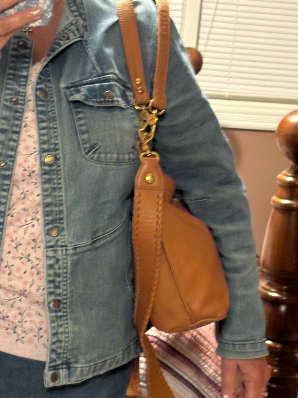 NWT HOBO Pier Shoulder Bag Warm Honey Leather & Whipstitch Guitar Strap $394 - Picture 8 of 10